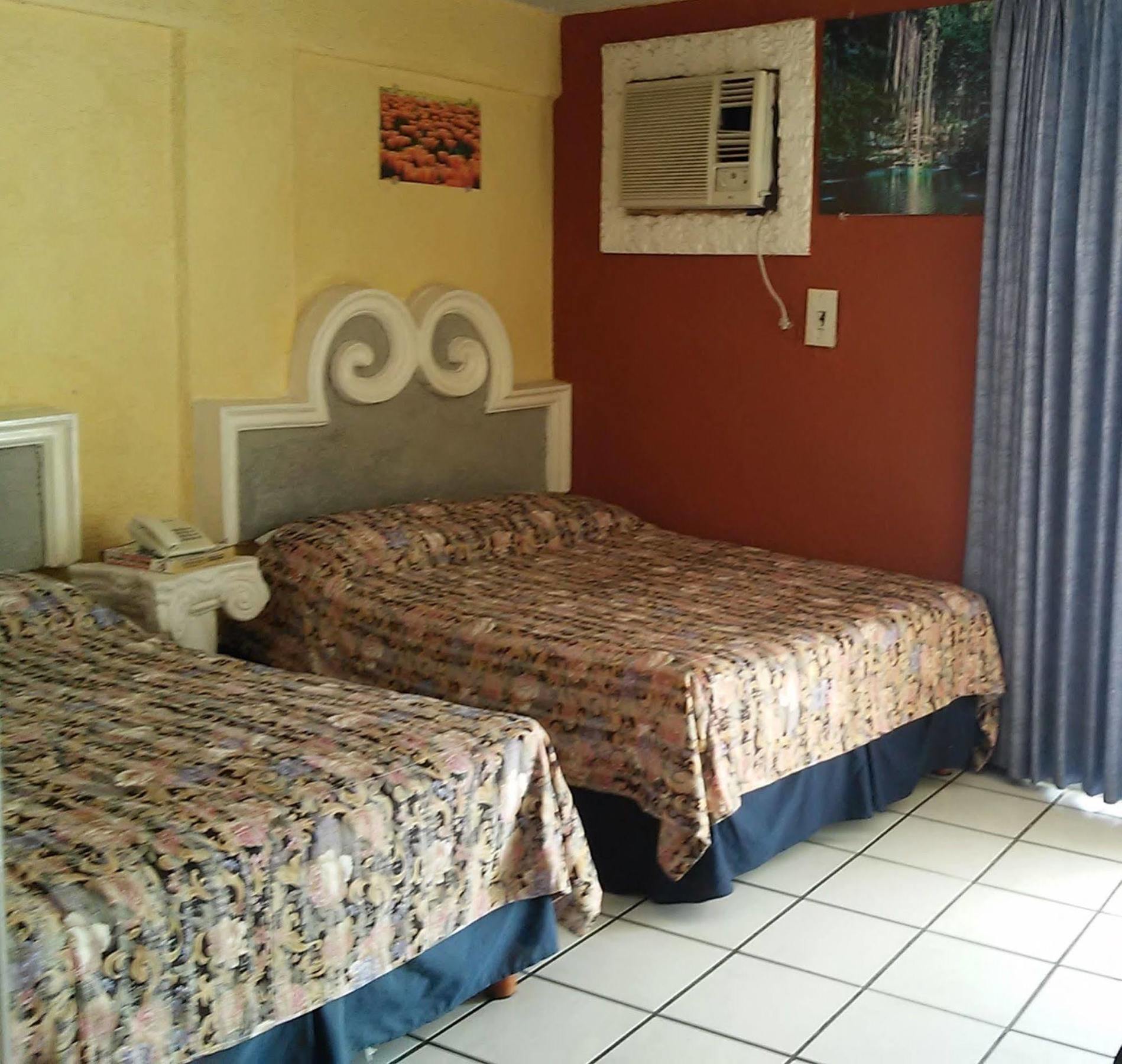 Hotel Suites Elia Noemi Mérida Εξωτερικό φωτογραφία